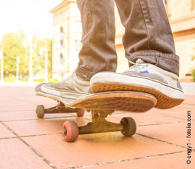 FreeGym Nutzer - Skateboard - Fotolia.com